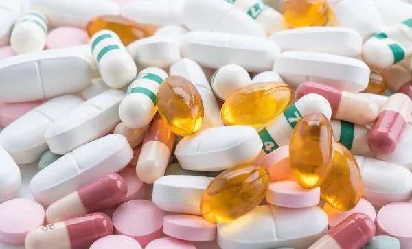 Immunosoppressori per l’Alopecia Areata: Quando e Perché Vengono Utilizzati