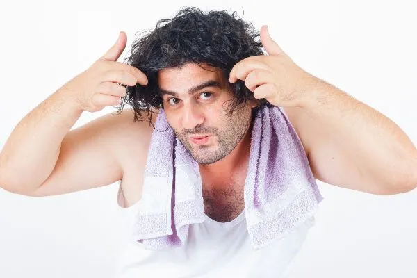 In che modo l’insonnia influisce sui nostri capelli? 5 In che modo l’insonnia influisce sui nostri capelli?