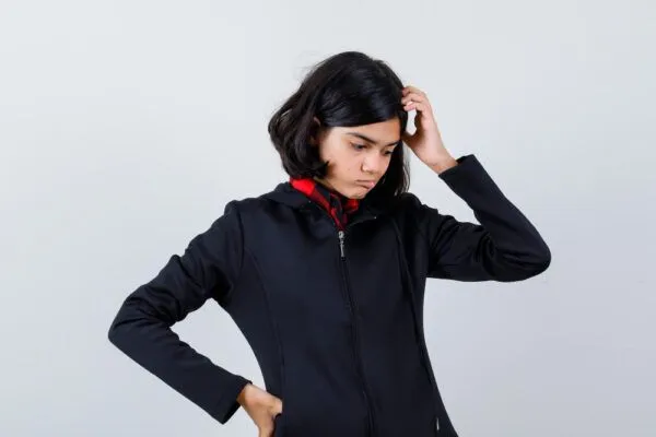 Indossare un berretto fa cadere i capelli? 4 Indossare un berretto fa cadere i capelli?