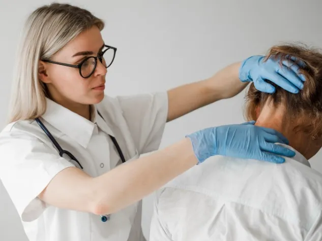 Soins post-opératoires dans une greffe de cheveux