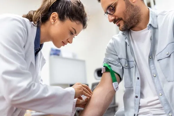 Le persone con anemia soffrono caduta dei capelli? 3 Le persone con anemia soffrono caduta dei capelli?