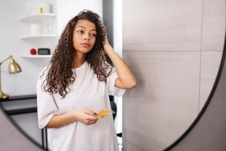 Mythes sur les cheveux : séparer la fiction de la réalité 3 Mythes sur les cheveux : séparer la fiction de la réalité