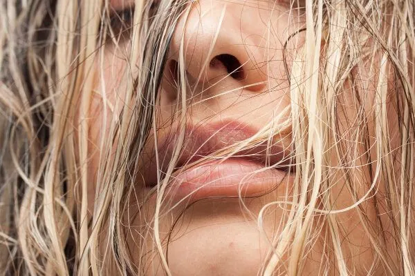 Lo hair slugging provoca la caduta dei capelli? 6 Lo hair slugging provoca la caduta dei capelli?
