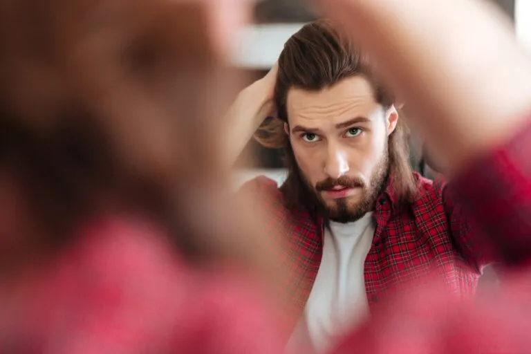 Pourquoi les cheveux cessent de pousser ? 7 Pourquoi les cheveux cessent de pousser ?