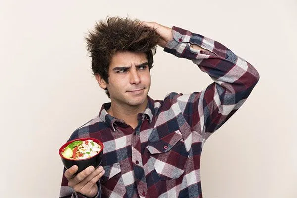 Les aliments pour renforcer les cheveux : nutriments, protéines et vitamines essentielles