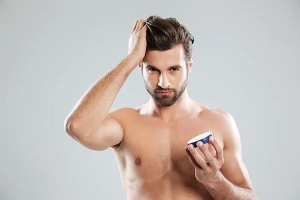 Mesoterapia per capelli: a cosa serve? 8 Mesoterapia per capelli: a cosa serve?
