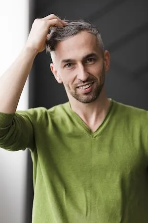Se hai i capelli grigi diventerai calvo? 5 Se hai i capelli grigi diventerai calvo?