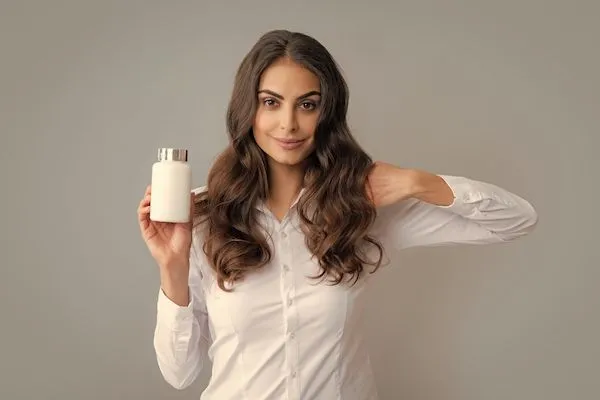 In che modo l’inquinamento influisce sulla caduta dei capelli?