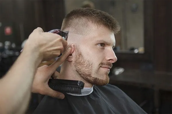 Les coupes de cheveux pour hommes qui seront une tendance en 2026 4 Les coupes de cheveux pour hommes qui seront une tendance en 2026