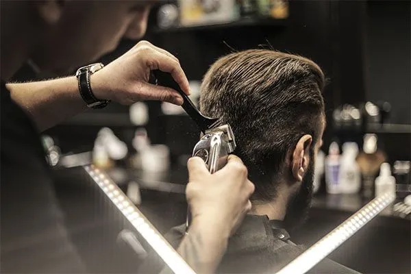 Les coupes de cheveux pour hommes qui seront une tendance en 2026 3 Les coupes de cheveux pour hommes qui seront une tendance en 2026