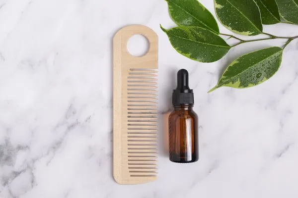 Benefici dell’olio di ricino per capelli 3 Benefici dell’olio di ricino per capelli