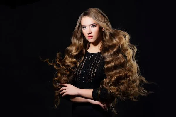 Come migliorare la densità dei capelli ricci