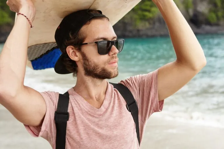 Prendre soin de ses cheveux en été : conseils et astuces