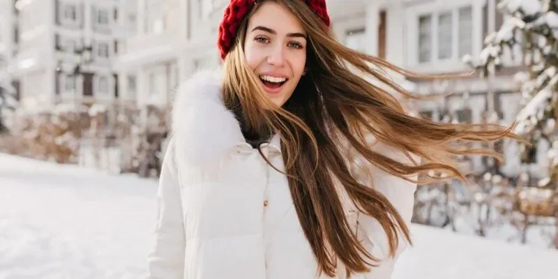 Prendre soin de ses cheveux en hiver : Guide et conseils