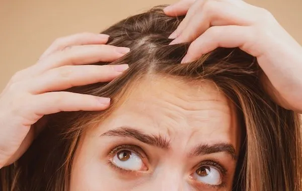 Retinoidi contro l’alopecia: come funzionano?