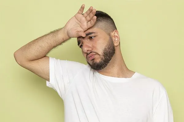 Santé mentale hommes cheveux : L’impact psychologique de la calvitie 4 Santé mentale hommes cheveux : L’impact psychologique de la calvitie