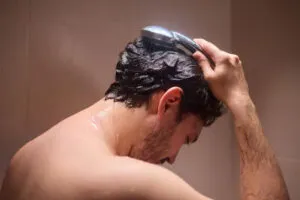 Shampoo con zinco piritione: a cosa servono? 3 Shampoo con zinco piritione: a cosa servono?