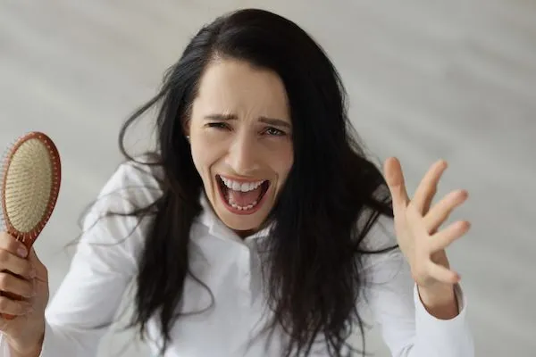 Combatir la caída del cabello causada por la Covid