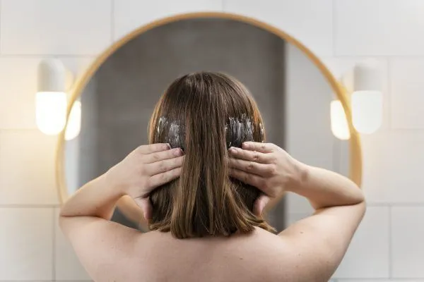 Maschere per idratare i capelli